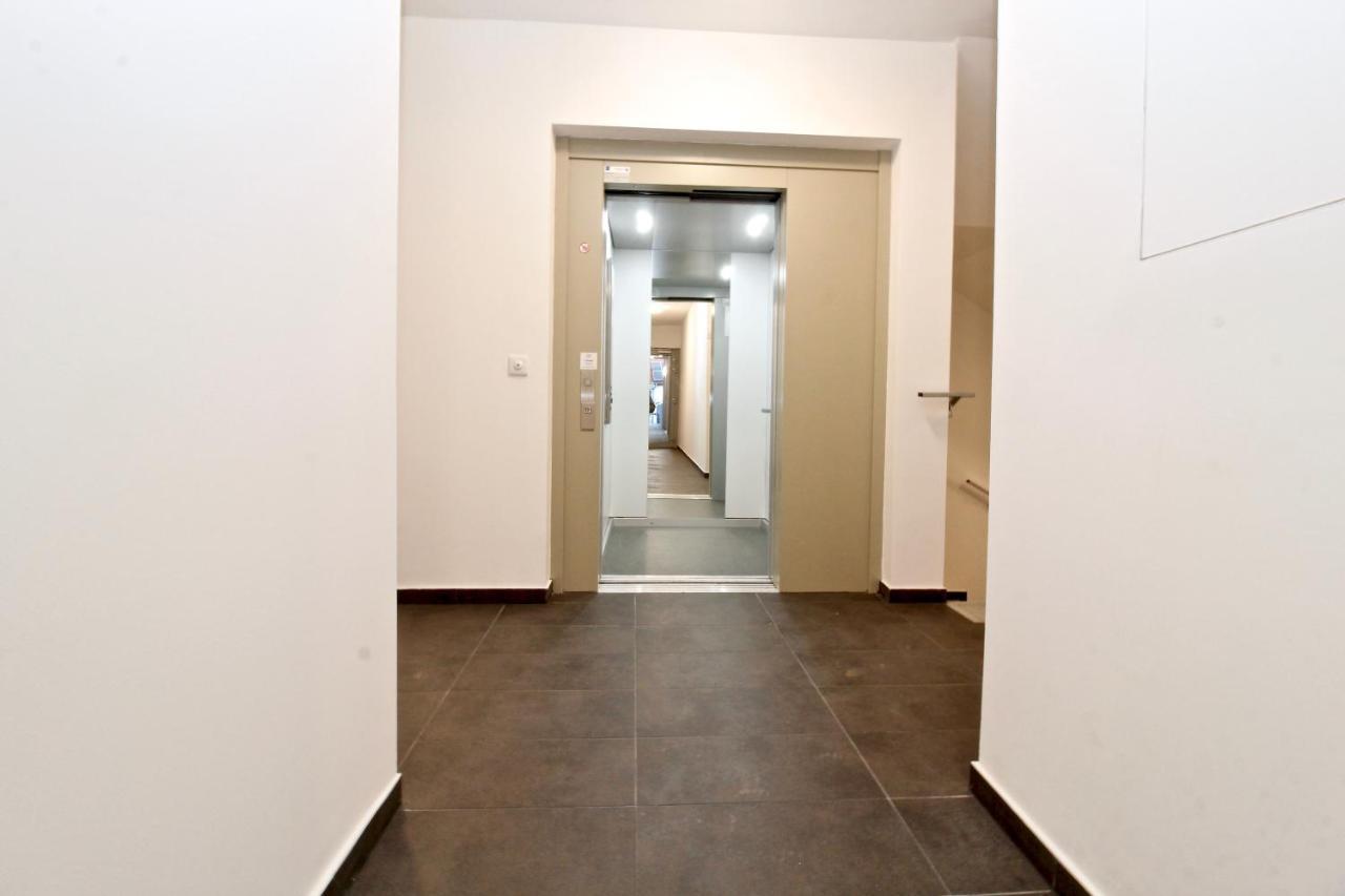 Balcony/Pool/Free Parking Garage Studio Vienna Exterior photo